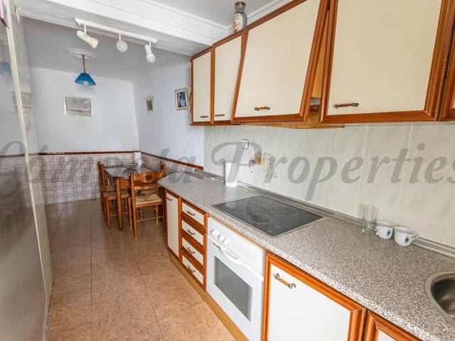 Image No.7-4 Bed Townhouse for sale