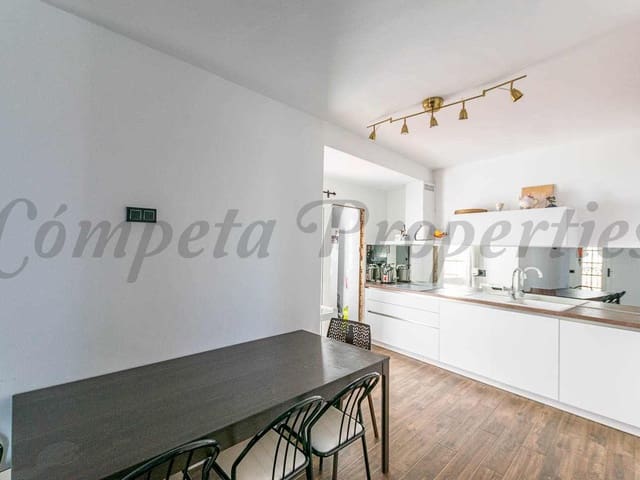 Image No.8-3 Bed Townhouse for sale