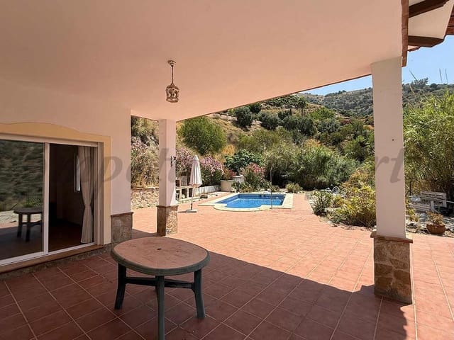 Image No.2-4 Bed Villa for sale