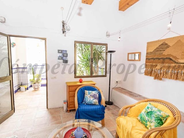 Image No.13-4 Bed Townhouse for sale