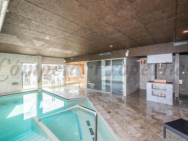 Image No.28-3 Bed Property for sale