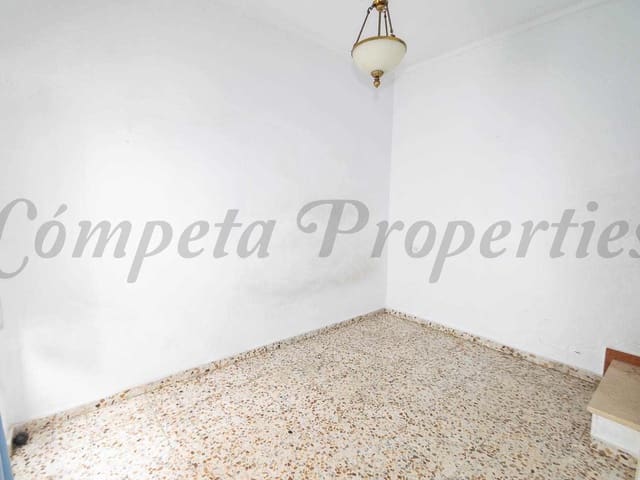 Image No.10-2 Bed Townhouse for sale