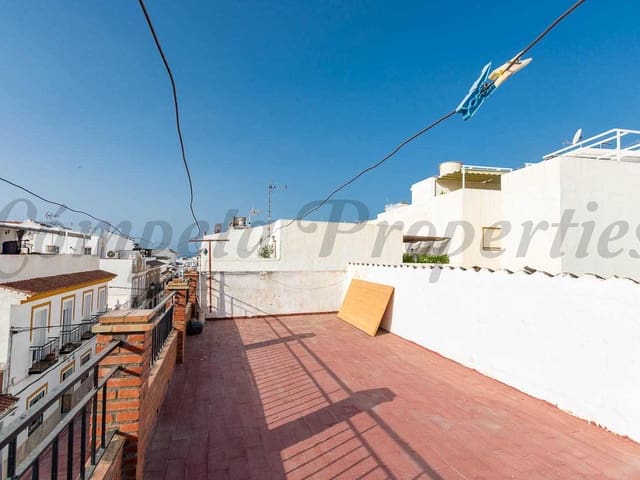 Image No.3-Maison de ville de 6 chambres à vendre à Nerja