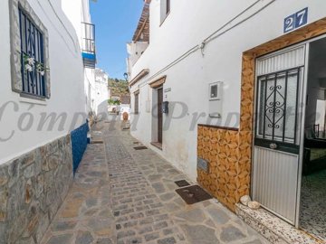CÓMPETA PROPERTIES S.L most sold property