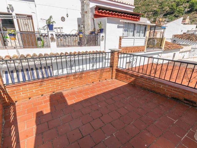 Image No.17-3 Bed Townhouse for sale