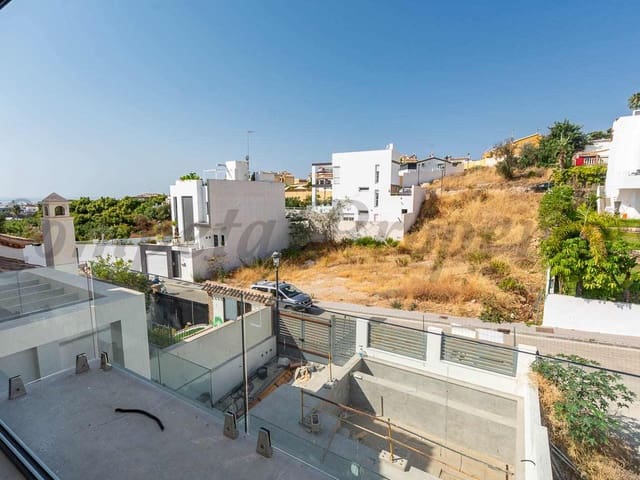 Image No.2-4 Bed Villa for sale