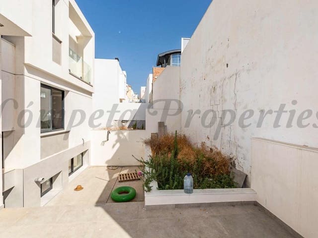 Image No.9-4 Bed Villa for sale