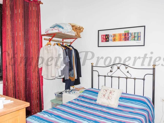 Image No.12-Maison de ville de 7 chambres à vendre à Maro