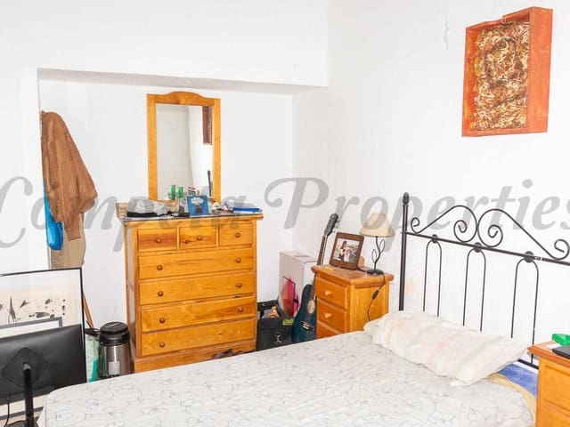 Image No.14-Maison de ville de 7 chambres à vendre à Maro