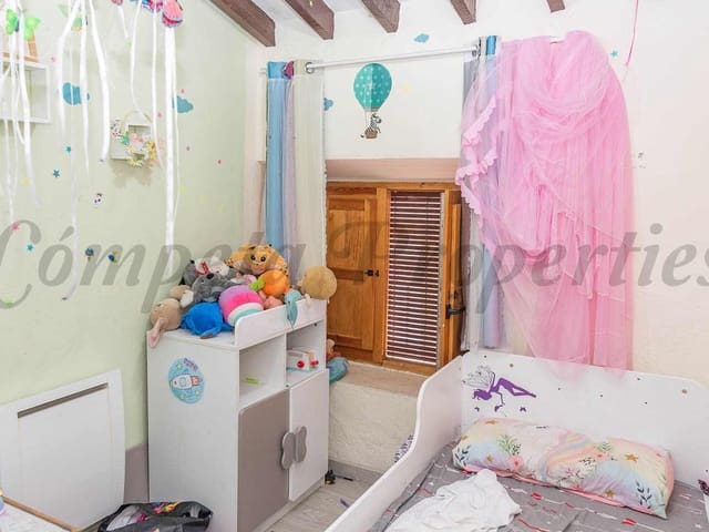 Image No.21-Maison de ville de 7 chambres à vendre à Maro