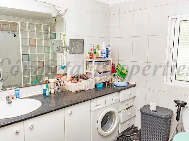 Image No.22-Maison de ville de 7 chambres à vendre à Maro