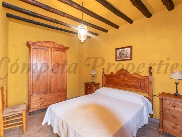 Image No.15-Maison de ville de 4 chambres à vendre à Corumbela