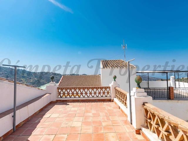 Image No.3-Maison de ville de 4 chambres à vendre à Corumbela