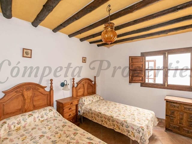 Image No.9-Maison de ville de 4 chambres à vendre à Corumbela