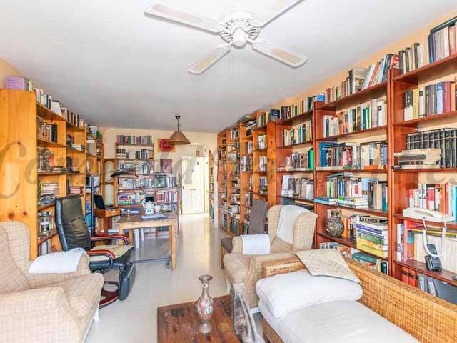 Image No.12-3 Bed Apartment for sale