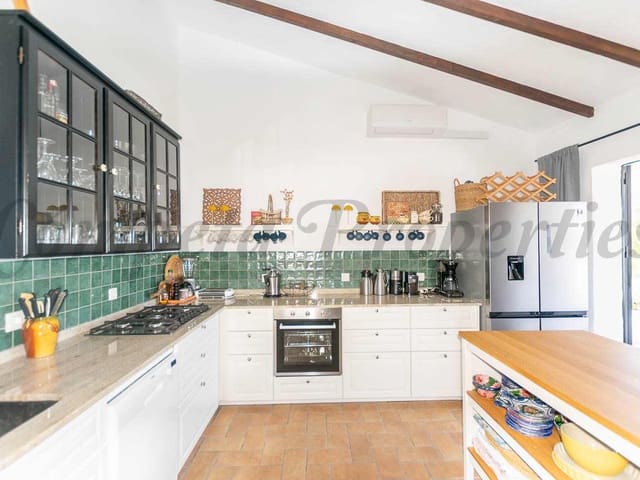 Image No.7-4 Bed Villa for sale