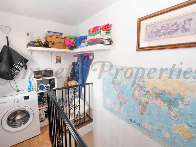 Image No.16-2 Bed Townhouse for sale