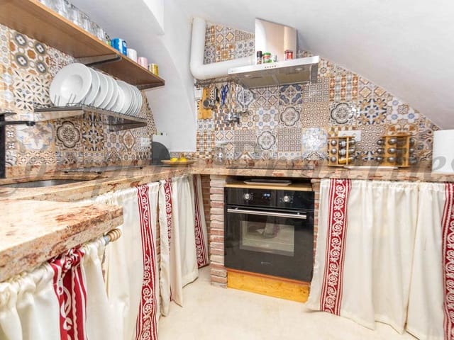 Image No.4-2 Bed Townhouse for sale