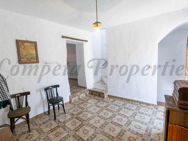 Image No.13-3 Bed Townhouse for sale