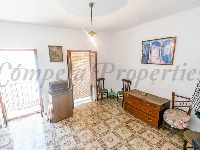 Image No.16-3 Bed Townhouse for sale