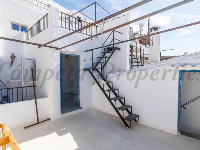 Image No.18-3 Bed Townhouse for sale