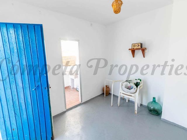 Image No.19-3 Bed Townhouse for sale