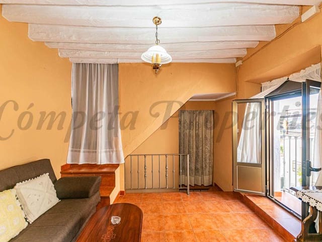 Image No.11-3 Bed Townhouse for sale