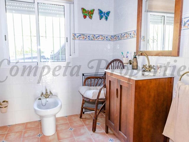 Image No.9-2 Bed Villa for sale