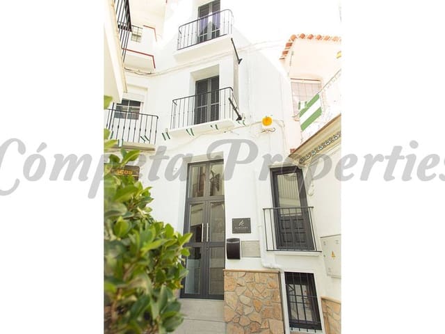 Image No.3-Propriété de 5 chambres à vendre à Cómpeta