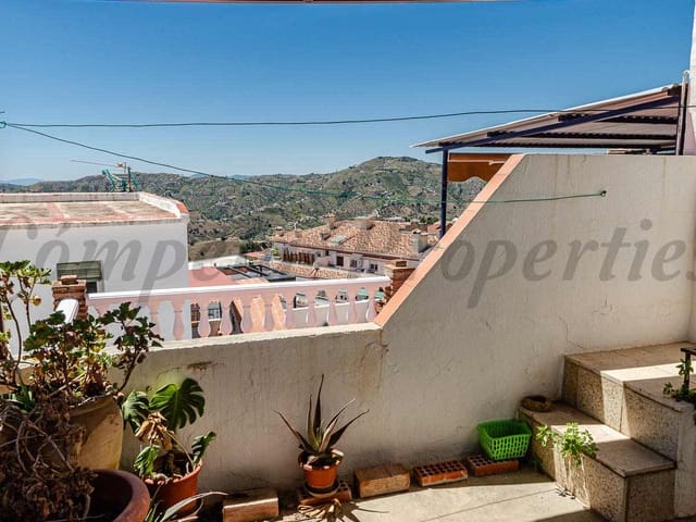 Image No.16-4 Bed Townhouse for sale