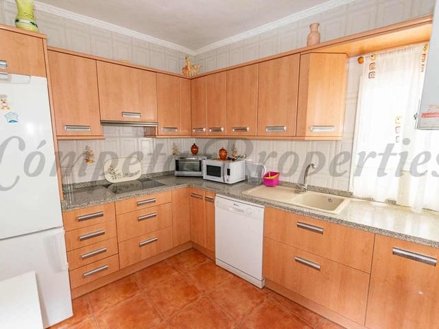 Image No.5-4 Bed Townhouse for sale