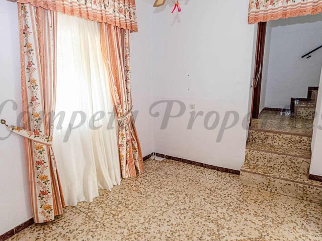 Image No.6-4 Bed Townhouse for sale