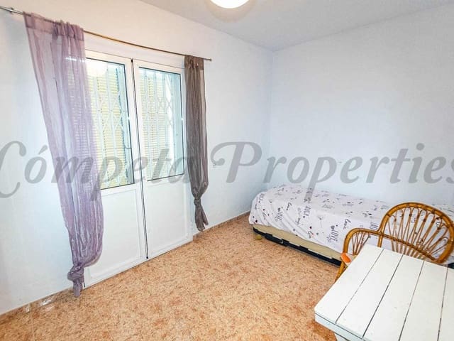 Image No.10-3 Bed Townhouse for sale