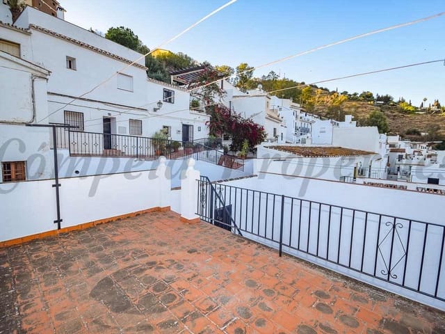 Image No.18-3 Bed Townhouse for sale