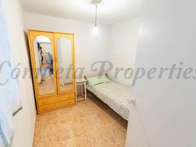 Image No.8-3 Bed Townhouse for sale