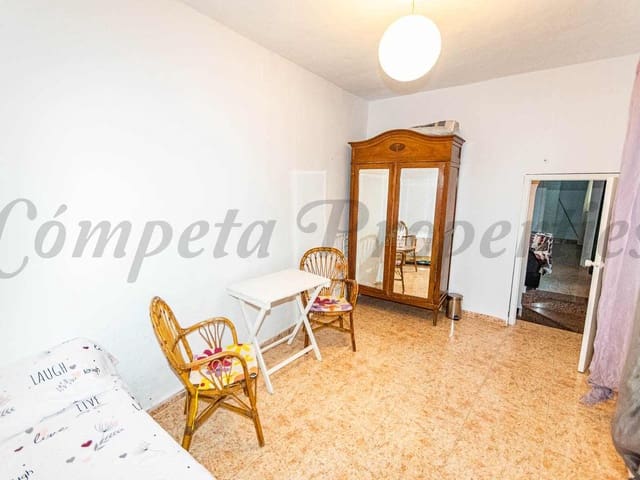 Image No.9-3 Bed Townhouse for sale