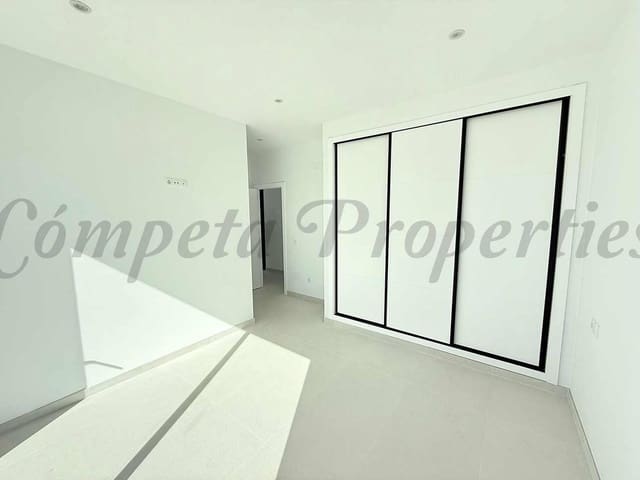 Image No.15-3 Bed Villa for sale