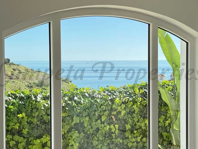 Image No.4-4 Bed Villa for sale