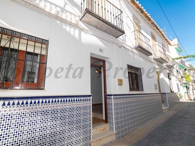 Image No.1-8 Bed Townhouse for sale