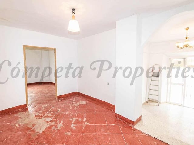 Image No.14-8 Bed Townhouse for sale