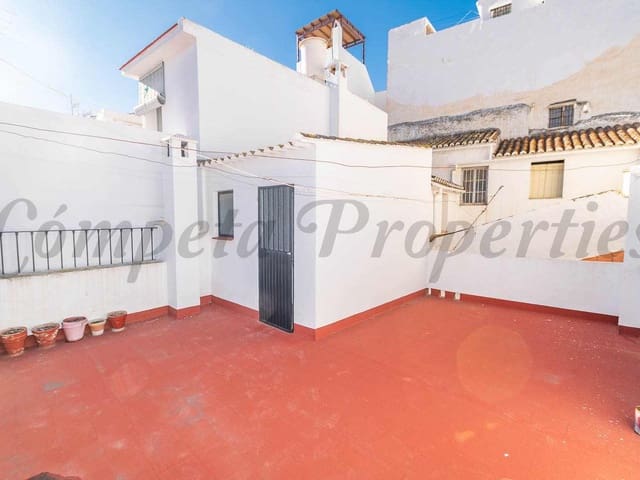 Image No.23-8 Bed Townhouse for sale