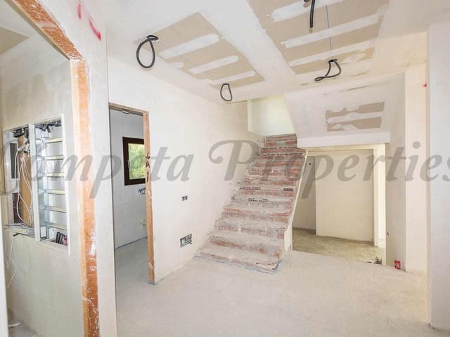 Image No.3-6 Bed Villa for sale