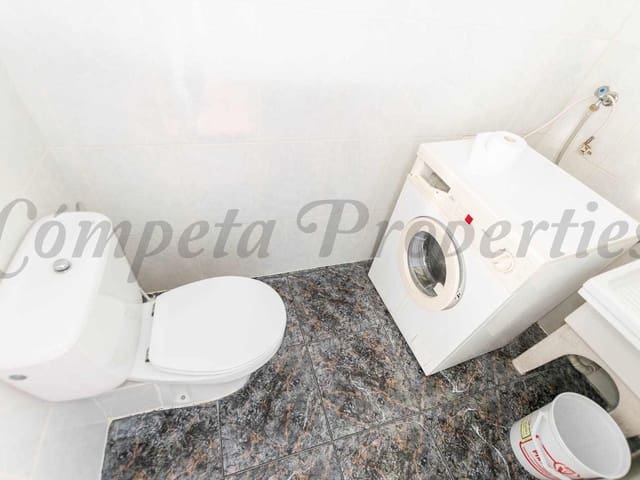 Image No.16-4 Bed Townhouse for sale