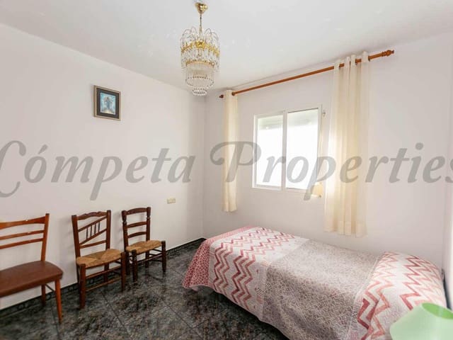 Image No.9-4 Bed Townhouse for sale