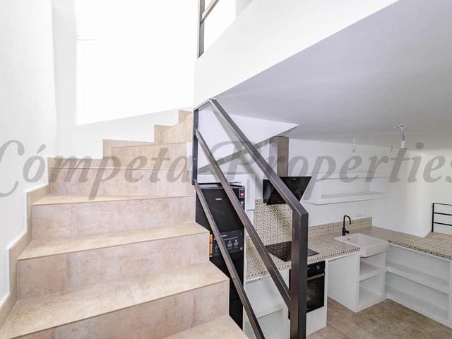 Image No.17-2 Bed Townhouse for sale