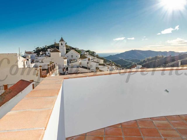 Image No.21-2 Bed Townhouse for sale