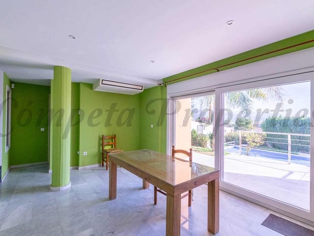 Image No.12-3 Bed Townhouse for sale