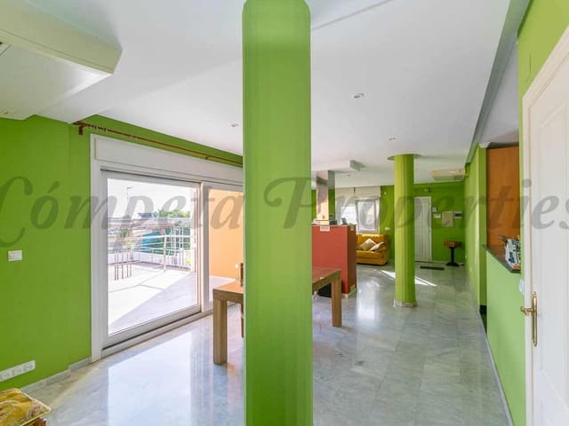 Image No.14-3 Bed Townhouse for sale