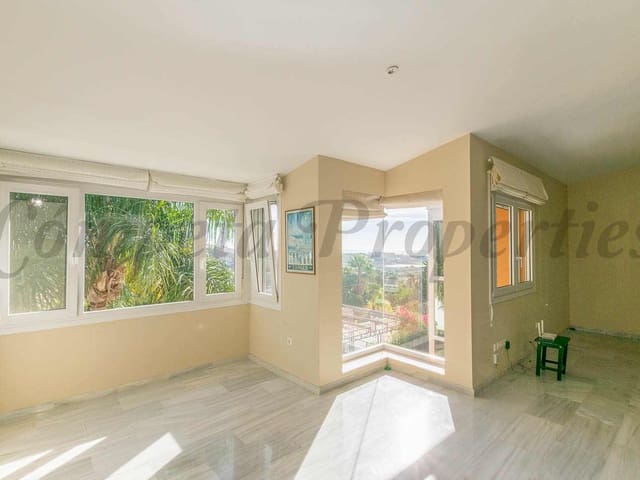 Image No.17-3 Bed Townhouse for sale