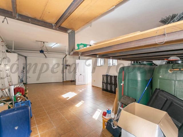 Image No.29-3 Bed Townhouse for sale